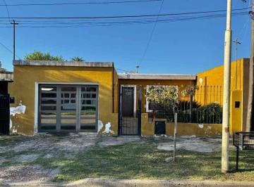 Casa · 122m² · 6 Ambientes · Casa en Venta en Pergamino con Patio