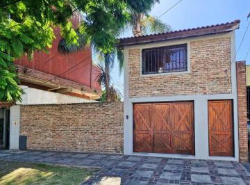 Casa · 146m² · 5 Ambientes · 1 Cochera · Casa 5 Amb con Pileta Cochera en Loma Hermosa