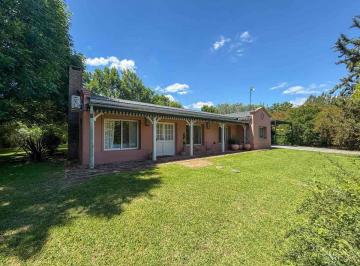 Casa · 160m² · 4 Ambientes · 2 Cocheras · Venta Casa 4 Amb Chacras de La Cruz Capilla del Sr
