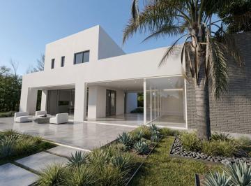 Quinta vacacional · 220m² · 4 Dormitorios · 1 Cochera · Venta Casa Quinta a Terminar Cumehue San Nicolas