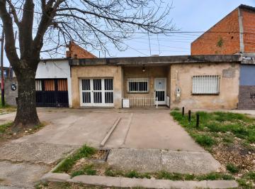 Casa · 131m² · 3 Ambientes · 1 Cochera · Venta 2 Casas en Mismo Terreno Bo. Las Delicias