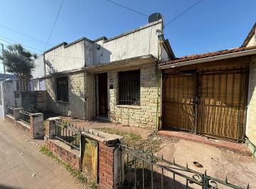 Casa · 180m² · 4 Ambientes · 1 Cochera · Casa 4 Ambientes a Refaccionar Boulogne
