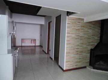 Casa · 192m² · 5 Ambientes · 1 Cochera · Linda Casa Ideal Para Inversión Ya Tiene Renta