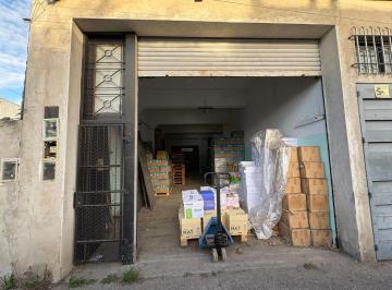 Bodega-Galpón · 147m² · Galpon de 147 m² en Alquiler en Lanus