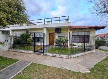 RLD-RLD-2669_2 · Casa en Venta en Ciudad Jardin - 3 Dorm. - Baño - Buen Estado