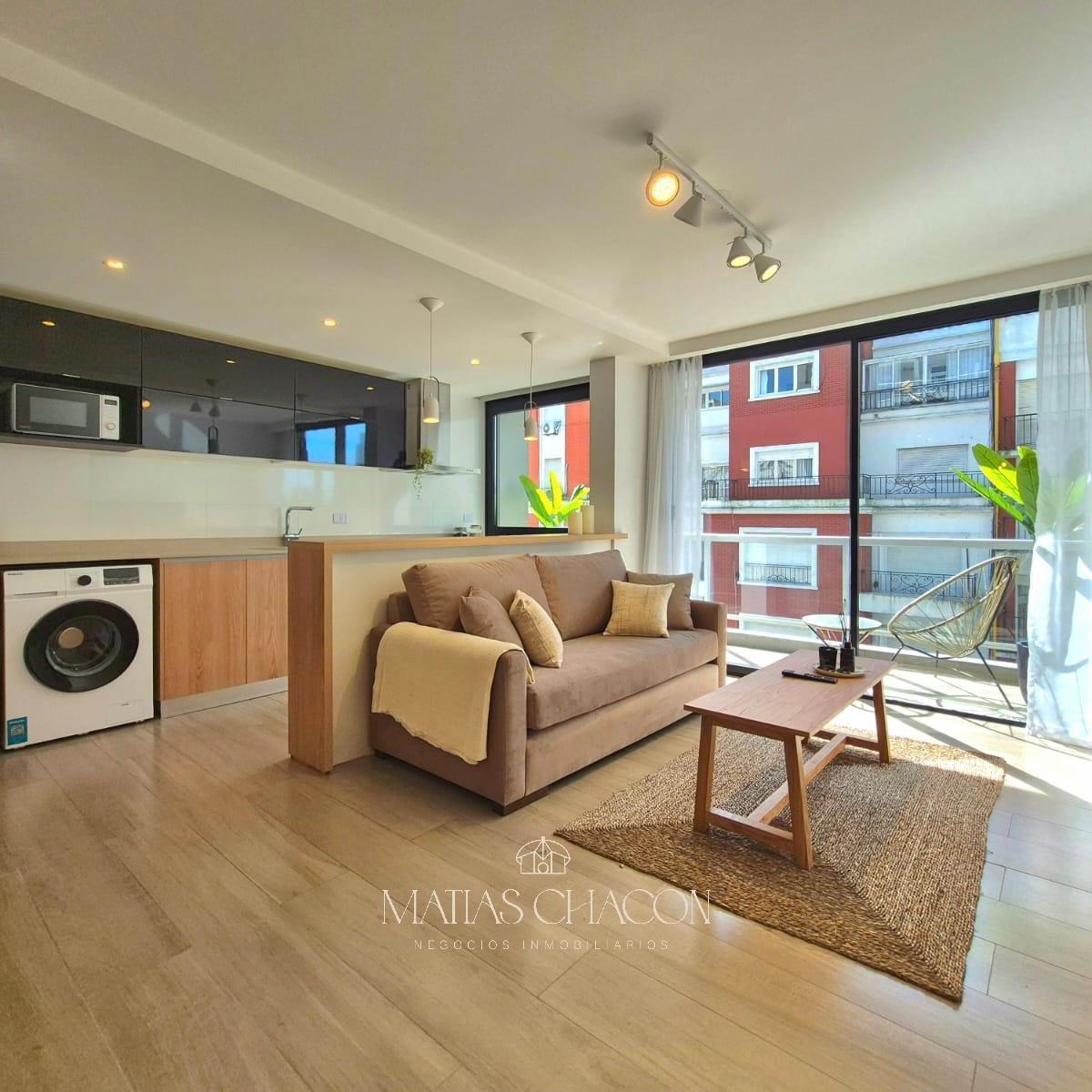 Oportunidad en venta!! Excelente Departamento de 2 Ambientes a estrenar a la calle con balcón corrido.