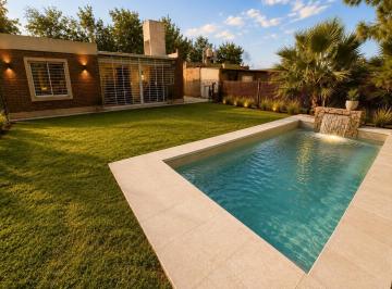 Casa · 80m² · 5 Ambientes · 2 Cocheras · Casa en Venta Tierra de Sueños 3