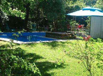 Quinta vacacional · 237m² · 3 Dormitorios · 4 Cocheras · Venta Quinta 5 Ambientes Jose C Paz