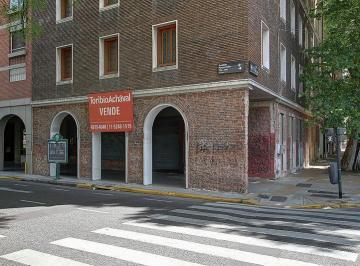 Edificio · 2400m² · San Telmo, Edificio en Block en Venta, Esquina, 2100 m², Pb y 6 Pisos.