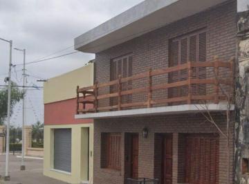 Casa · 237m² · 9 Ambientes · 1 Cochera · Casa en Venta con Local Zona Costanera, Goya