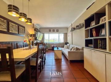 PH · 394m² · 4 Ambientes · 2 Cocheras · Venta - Amplio y Luminoso PH 4 Ambientes - San Carlos