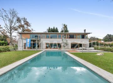 Casa · 437m² · 6 Ambientes · 2 Cocheras · Casa en Venta Olivos Golf, 6 Ambientes, Moderna