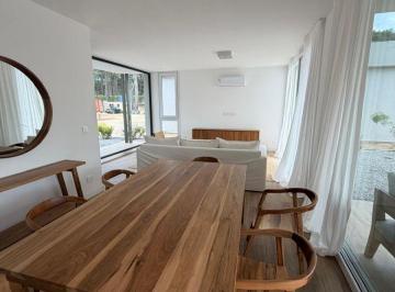 Casa de 5 ambientes, Uruguay · Casa en Venta Punta Ballena a Estrenar Dos Dorm. a Pasos del Club del Lago
