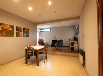 Casa · 90m² · 4 Ambientes · 2 Cocheras · Casa en Venta Tolosa