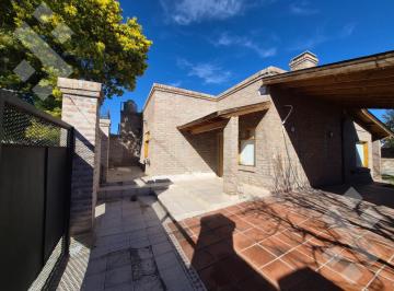 Casa · 199m² · 4 Ambientes · 2 Cocheras · En Venta | Casa de 3 Dorm. | Barrio La Herradura | Plottier