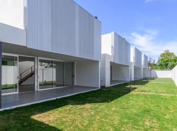 Casa · 180m² · 4 Ambientes · 2 Cocheras · Casa en Hoousing Enrique Cavendish