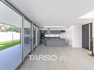 Casa · 180m² · 4 Ambientes · 2 Cocheras · Casa en Hoousing Enrique Cavendish