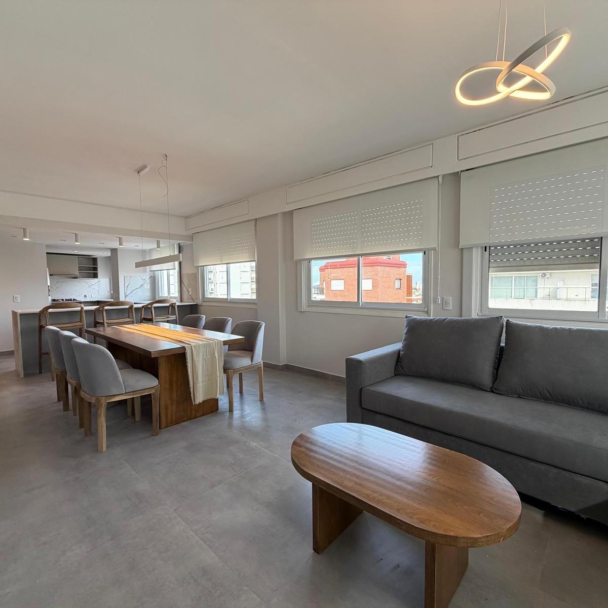 Venta de Departamento 4 Ambientes con vista al mar y cochera en Playa Varese