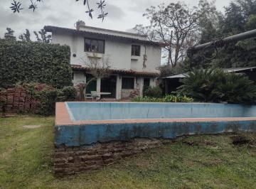 Casa · 142m² · 5 Ambientes · 1 Cochera · Casa en Venta en Ingeniero Adolfo Sourdeaux. Oportunidad!