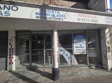 Local comercial · 30m² · 1 Ambiente · Excelente Local con Buen Frente en Centro de Banfield!