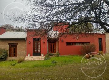 Casa · 185m² · 2 Dormitorios · 2 Cocheras · Casa - Saldan