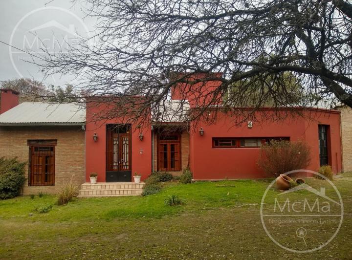 Casa · 185m² · 2 Dormitorios · 2 Cocheras