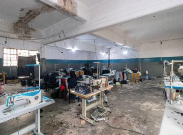 Bodega-Galpón · 240m² · Venta Deposito /galpon Zona Comercial Floresta