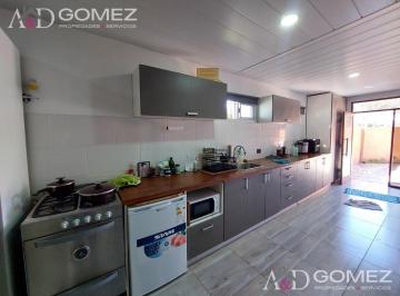 Casa · 140m² · 3 Ambientes · 1 Cochera · Moderna Casa 3 Ambientes a m de Alvear