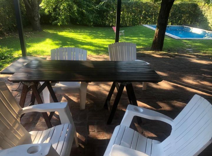 Casa · 200m² · 3 Ambientes · 1 Cochera