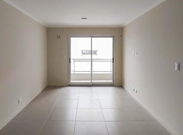 Departamento de 2 ambientes, Tres de Febrero · Departamento en 1er Piso a 3 Cuadras de Av San Martín