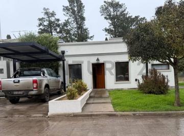 Casa · 180m² · 4 Ambientes · Venta Casa 4 Ambientes con Quincho en Balcarce