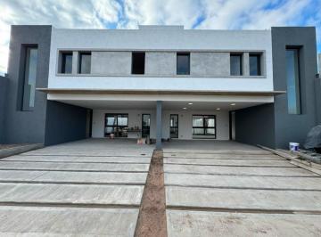 PH · 157m² · 4 Ambientes · 2 Cocheras · Prados de Manantiales Duplex en Venta 3 Dorm 3 Baños - Excelente Ubicación!