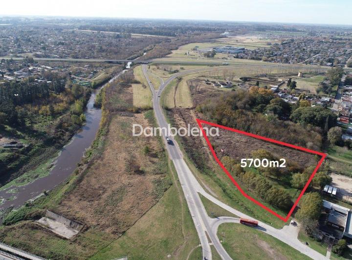Terreno · 5700m²