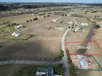 Terreno · 2100m² · Terreno Lote en Venta Everlinks, Luján