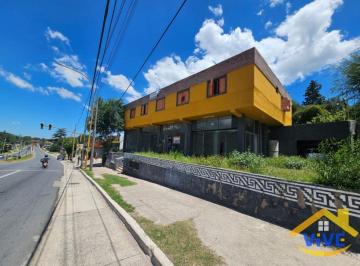 Casa de 10 ambientes, Cosquín · Inmejorable! Salon Comercial + 4 Departamentos!