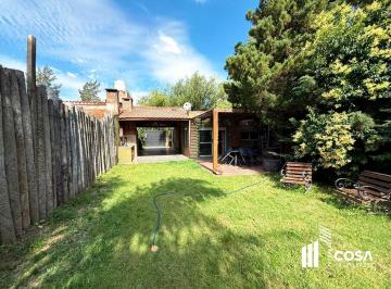 Casa · 60m² · 2 Ambientes · 1 Cochera · Venta Casa 1 Dormitorio con Jardín y Galería Funes Santa Fe