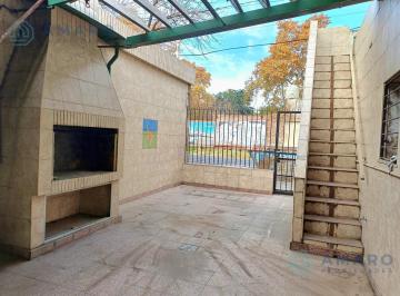 Casa · 95m² · 3 Ambientes · 1 Cochera · Venta · Casa · 2 Dorm. · Patio · Cochera · Triangulo