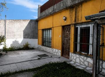 Casa · 114m² · 3 Ambientes · 2 Cocheras · Venta Casa 3 Amb Villa Club Hurlingham