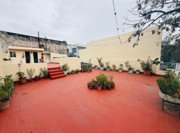 Casa · 90m² · 4 Ambientes · 1 Cochera · Casa - Caballito Norte
