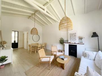Casa · 150m² · 5 Ambientes · 1 Cochera · Lindísima Casa en Alquiler en Acassuso Desarrollada en 1 Planta, 3 Dormit, Jardin