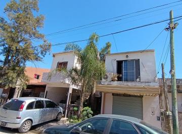 Casa · 250m² · 7 Ambientes · 1 Cochera · Venta Casa 7 Amb. Gonzalez Catan