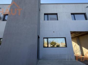 Casa · 265m² · 4 Ambientes · 1 Cochera · Casa en Venta en Barrio Flamingo Cipolletti