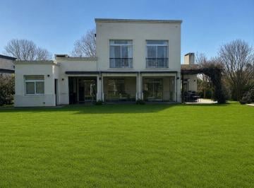 Casa de 5 ambientes, Pilar · Excelente Casa en Venta en Estancias del Pilar