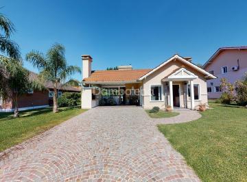 Casa · 100m² · 4 Ambientes · 2 Cocheras · Casa Chalet en Venta, Boca Ratón, Pilar