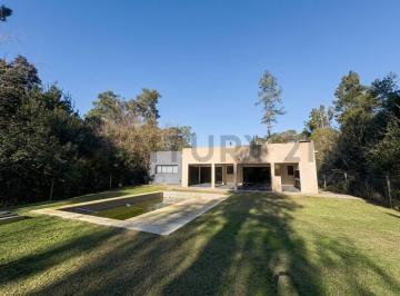 Casa · 240m² · 4 Dormitorios · Venta Casa Sicardi