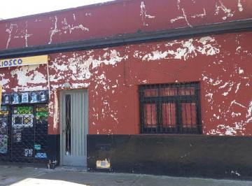 Casa de 5 ambientes, Villa Luro · Casa Amplia con Local Terreno Propio. Lote 8.66 X 17.05