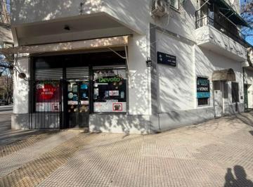 PH de 4 ambientes, Villa Devoto · Oportunidad PH con Local Incluido!