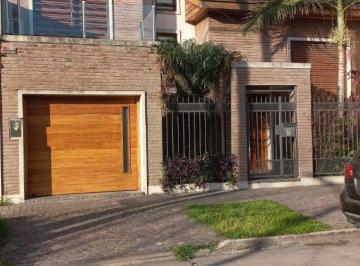 Casa de 4 ambientes, Quilmes · Excelente Propiedad - Muy Buena Ubicacion:casa en Dos Plantas