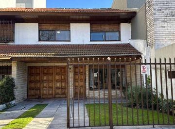 PH · 148m² · 5 Ambientes · 2 Cocheras · Venta Casa 4 Dorm. con Jardín en Olivos