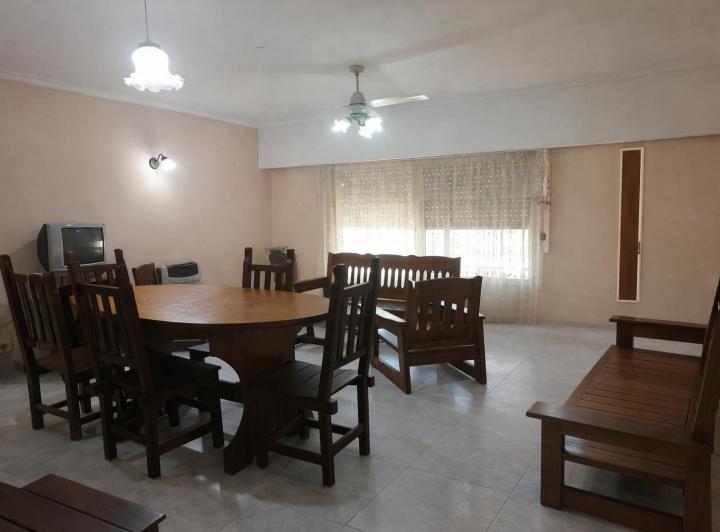 Casa · 115m² · 4 Ambientes · 3 Cocheras